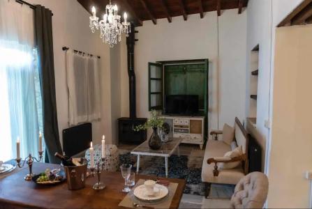 Oinou Strata - Adults Only - 5