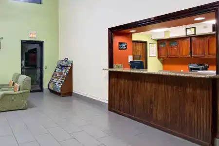 Super 8 by Wyndham Clearwater/St. Petersburg Airport - 0