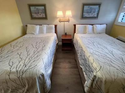 Van Ness Inn - 23
