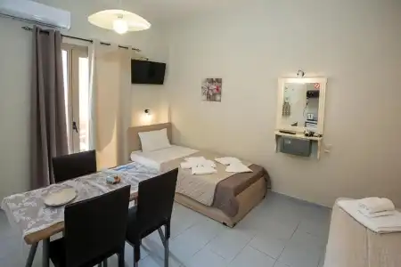 Rania Studios - 126
