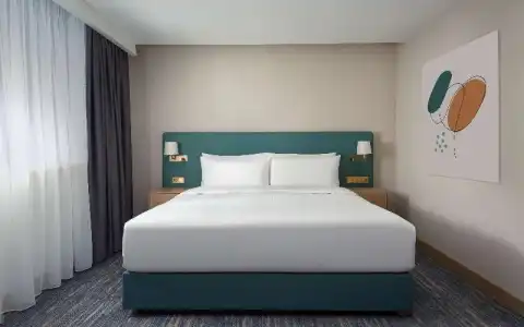 DoubleTree by Hilton - 49
