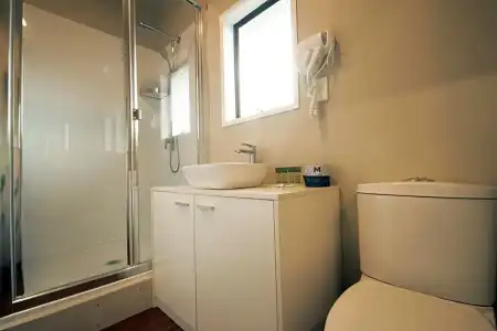 Middlemore Motel - 38