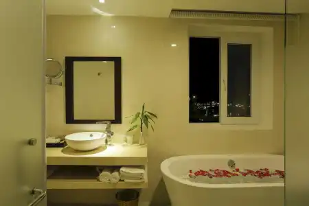 River Suites Hoi An - 8