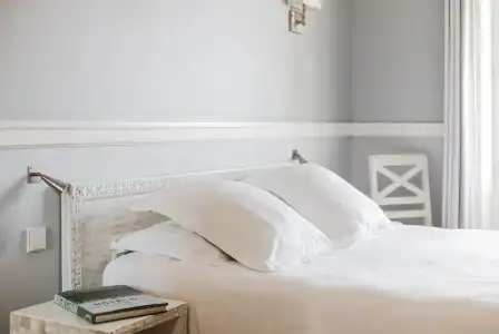 Hôtel St-Julien - 82