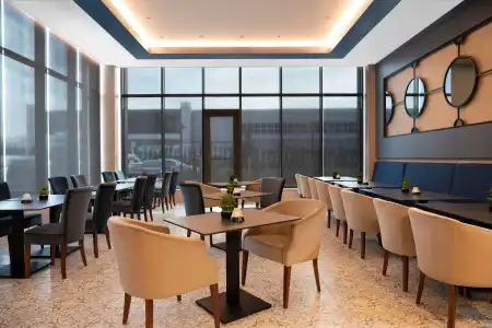 Radisson Blu, - 24