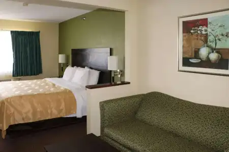 Quality Inn Evansville Eastland Area - 2