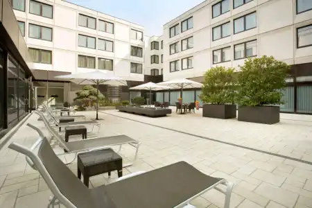 Ramada by Wyndham Nuernberg Parkhotel - 13