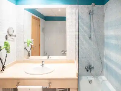 ibis Styles A Coruña - 9