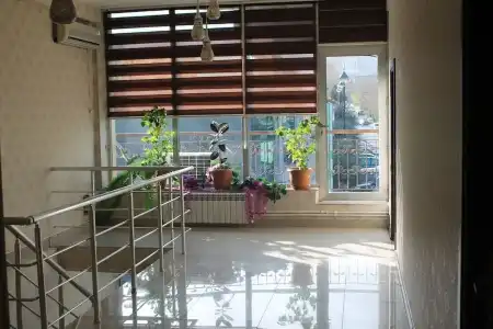 East House - 10