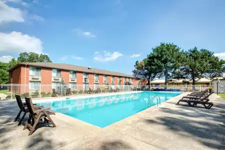 Best Western Plus Guildwood Inn - 15