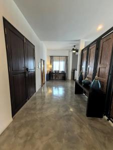 Sannot Riverside Boutique - 104