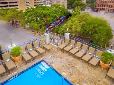 Hilton Palacio Del Rio - 16