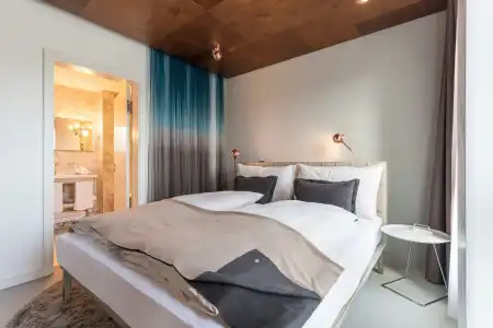 EMA House Suites - 5