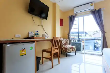 Island Patong Beachfront Apartments - 25