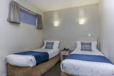 166 Majestic Court Motel - 5
