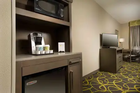 Hilton Garden Inn College Station - 25