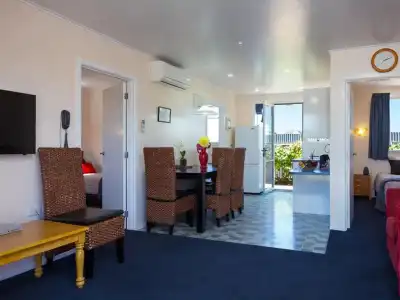 Middle Park Motel - 81