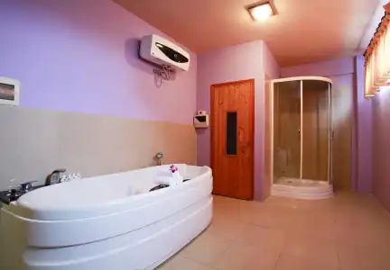Hue Serene Shining & Spa - 5