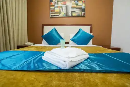 Crystal Plaza - 38