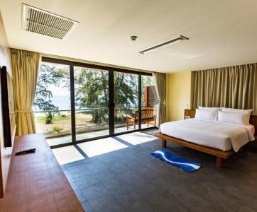 Coriacea Beachfront Boutique Phuket Resort - 7