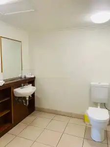 Airlie Beach Apartments - 29
