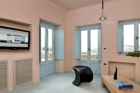 Voreina Gallery Suites - 44