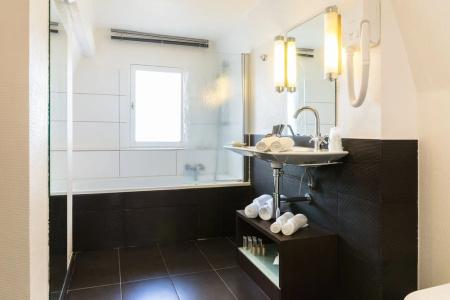 81 Lhotel - 54