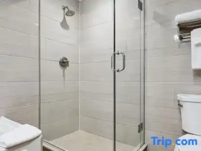 Ramada by Wyndham Flushing Queens - 40
