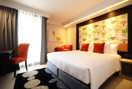 Clover Asoke - 12
