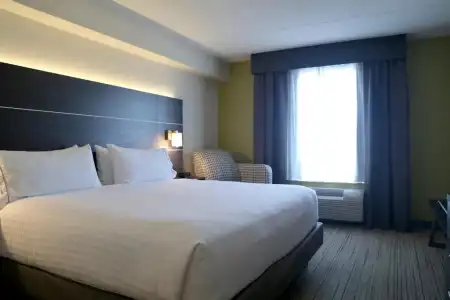 Holiday Inn Express & Suites Brampton by IHG - 54