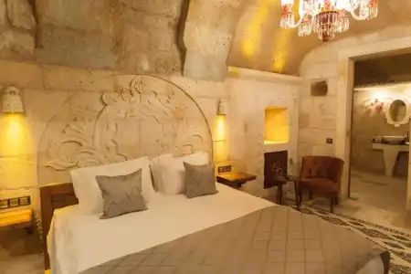 Solo Cave Suites - 179