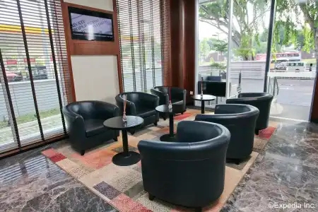 Aqueen Paya Lebar - 16