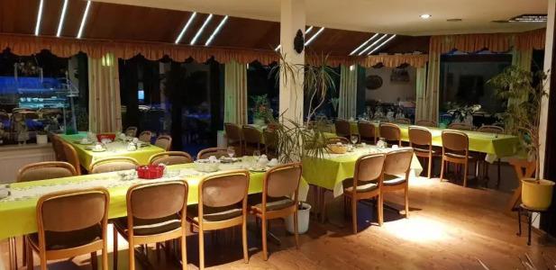 Pension Strohm im Lieth Café - 10