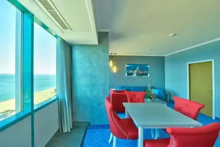 International Casino & Tower Suites - 88