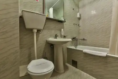 Villa Velzon Guesthouse - 7