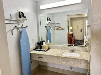 Scottish Inns Westcott Street - 39