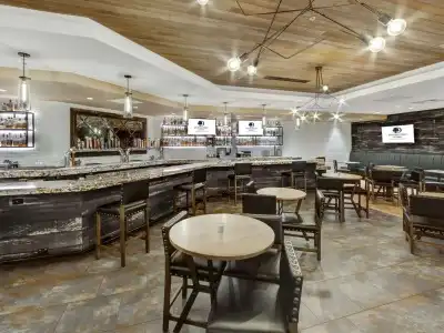 DoubleTree by Hilton Wichita Airport - 26