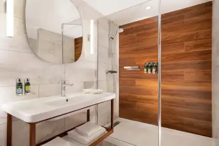 Le Meridien - 27