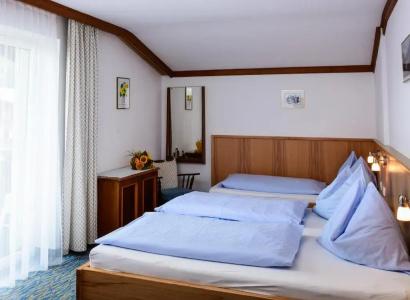 Eschenhof Bed & Breakfast & More - 27