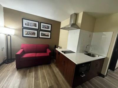 Wingate by Wyndham College Station South - 75