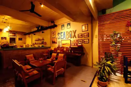 Seabox Khaolak Hostel - 4