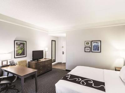 La Quinta Inn & Suites Flagstaff - 2