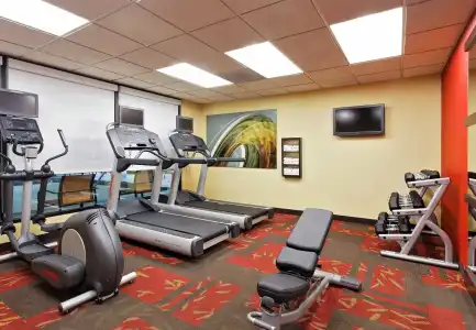 Courtyard by Marriott Knoxville Cedar Bluff - 19