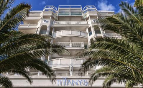 Tiffany's - 30