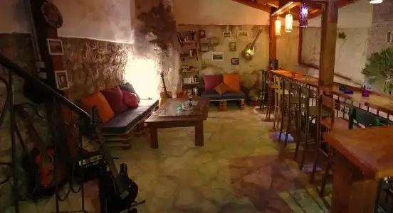 Freedom Hostel Budva - 10