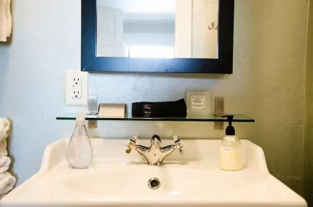 Boise Guest House - 8