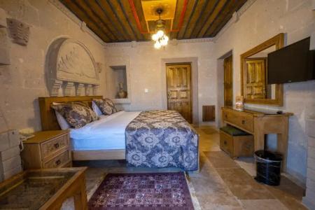 Underground Cave Suites - 90