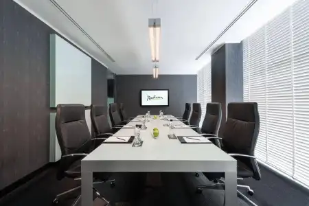 Radisson Suites Bangkok Sukhumvit - 31