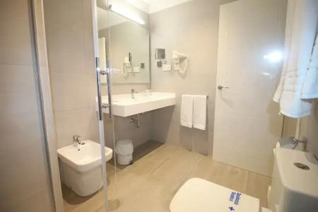 Puerta del Mar - Adults Recommended - 44