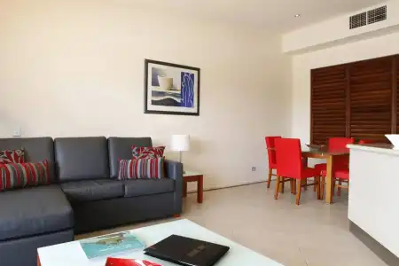 Saltwater Luxury Apartments - 40